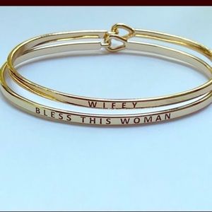 Gold plated clasp bracelet